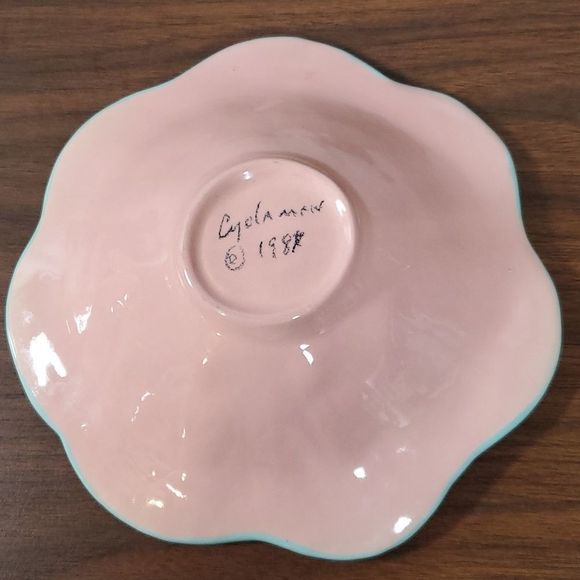 Cyclamen Julie Sanders Vintage Set of 4 Flower Bowls Signed 1987 Exc. Condition - Picture 9 of 10